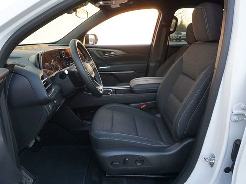 New 2026 Chevrolet Traverse LT FWD image 10