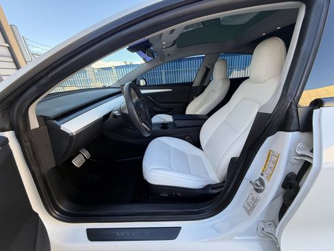 Used 2021 Tesla Model 3 Performance image 11