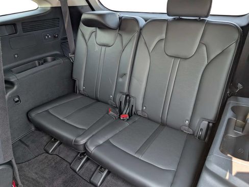 Certified 2024 Kia Sorento S FWD image 21