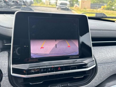 Used 2025 Jeep Compass Sport AWD/4WD image 34