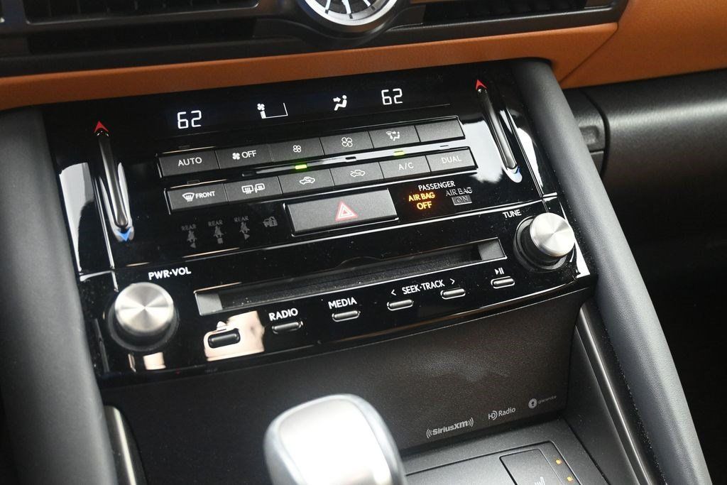 Used 2025 Lexus IS 350 F Sport RWD image 23