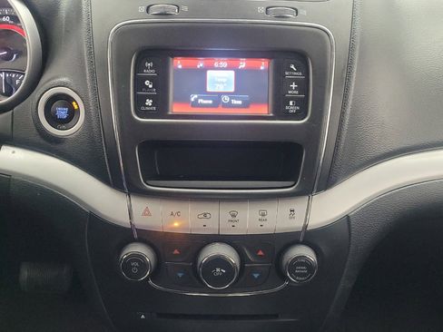 Used 2020 Dodge Journey SE w/ SE Popular Equipment Group FWD image 25