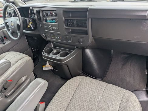 Used 2025 Chevrolet Express 3500 LT w/ LT Preferred Equipment Group image 22