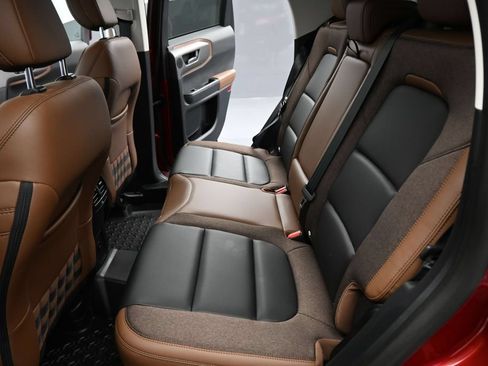 Certified 2025 Ford Bronco Sport Outer Banks w/ Outer Banks Tech Package+ AWD/4WD image 20