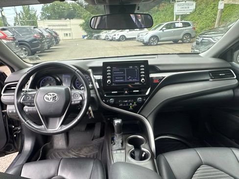 Used 2022 Toyota Camry SE FWD image 15