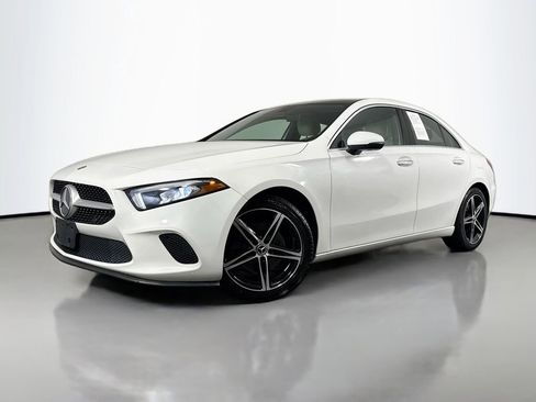 Used 2019 Mercedes-Benz A 220 4MATIC image 1