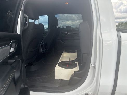 Used 2019 RAM 1500 Big Horn AWD/4WD image 11