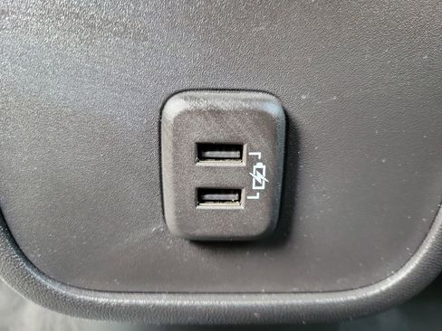 Used 2022 Chevrolet Equinox RS w/ LPO, Floor Liner Package FWD image 15