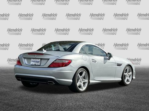 Used 2016 Mercedes-Benz SLK 300 image 5