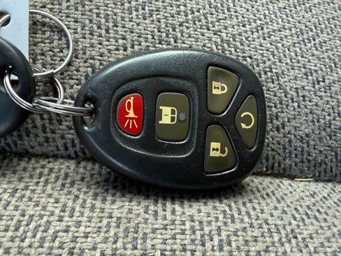 Used 2019 GMC Savana 2500 w/ Driver Convenience Package image 19