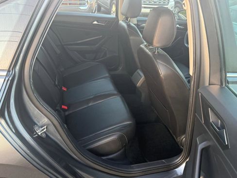 Used 2019 Volkswagen Jetta SE FWD image 11