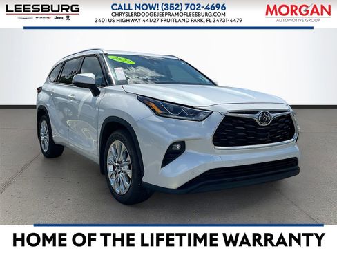 Used 2023 Toyota Highlander Limited AWD/4WD image 1