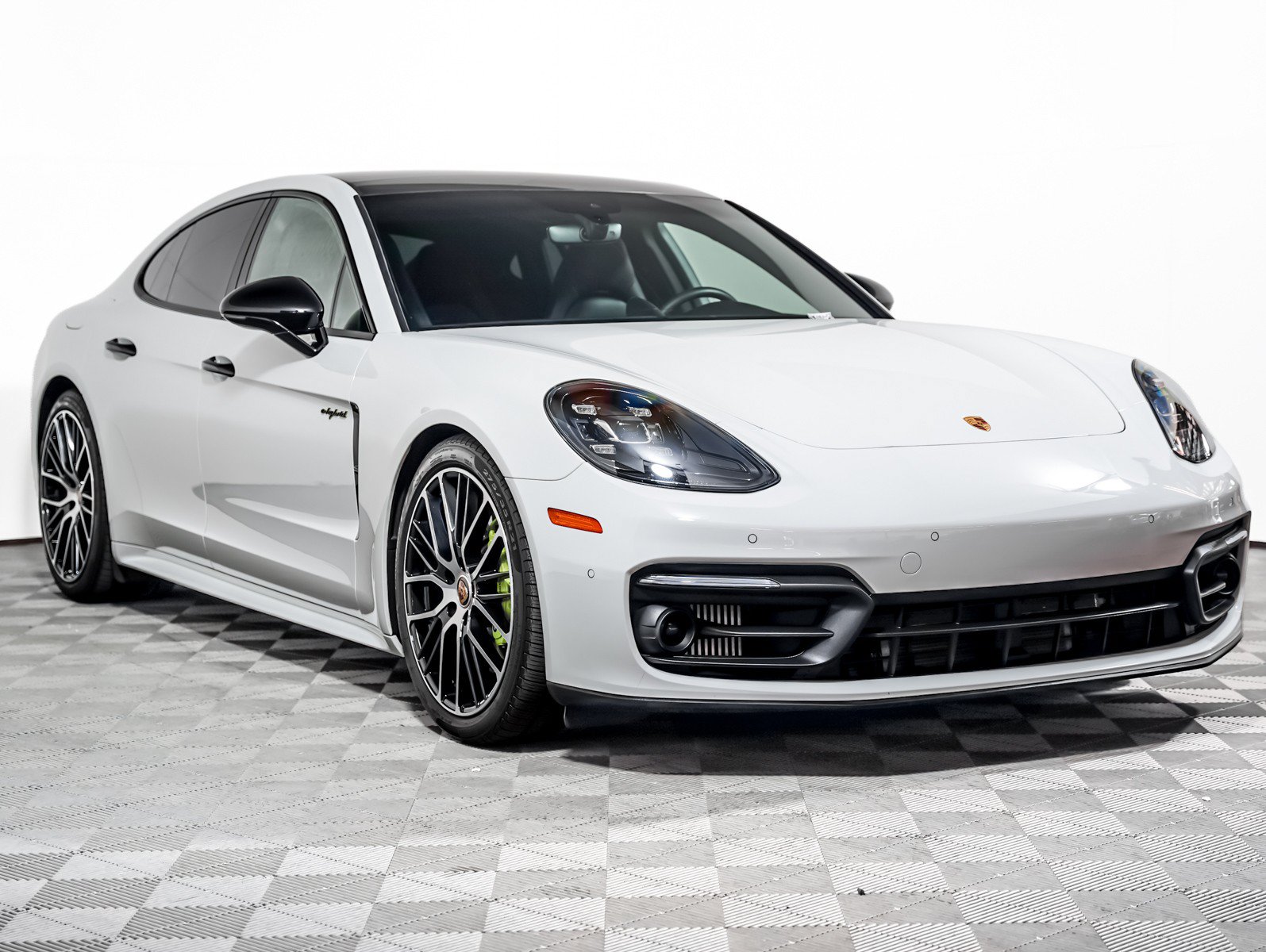 Certified 2023 Porsche Panamera 4 AWD/4WD image 8