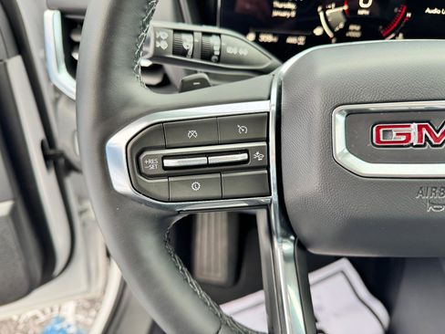 Used 2025 GMC Terrain Elevation image 22