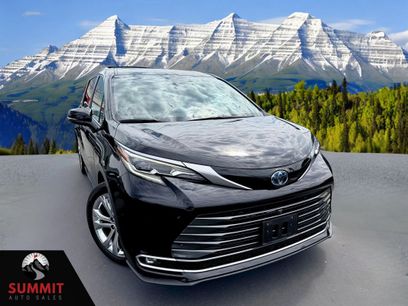 Used 2024 Toyota Sienna Platinum