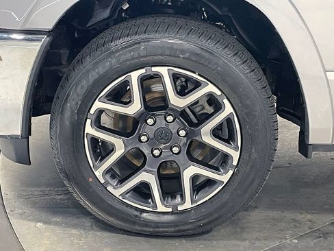 Used 2026 RAM 1500 Laramie AWD/4WD image 17