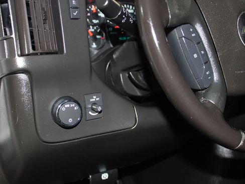 Used 2021 Chevrolet Express 2500 Extended w/ Driver Convenience Package RWD image 16