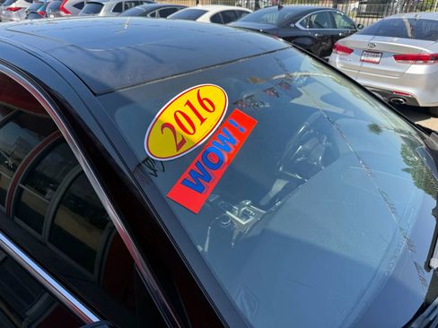 Used 2016 BMW 528i Sedan image 7