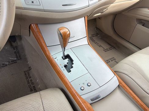 Used 2006 Toyota Avalon Limited FWD image 16