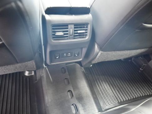 Used 2021 Nissan Rogue SV AWD/4WD image 28