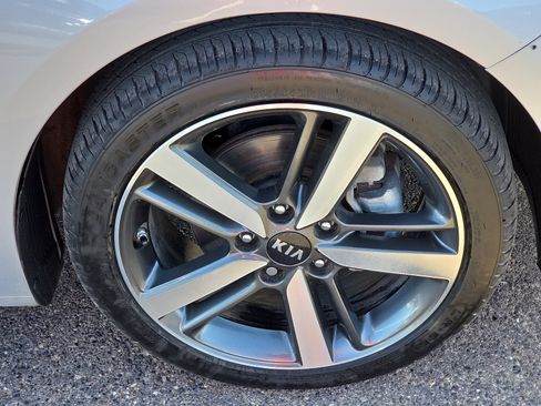 Used 2018 Kia Forte EX image 6