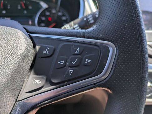 Used 2022 Chevrolet Equinox LT FWD image 16