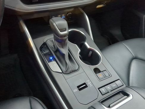 Certified 2022 Toyota Highlander XLE image 15