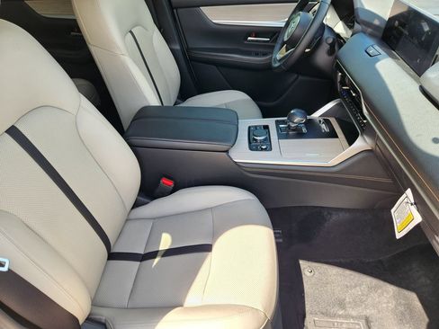 Certified 2026 MAZDA CX-90 3.3 Turbo w/ Preferred Package AWD/4WD image 11