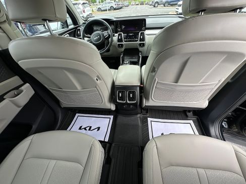 Used 2023 Kia Sorento EX AWD/4WD image 15