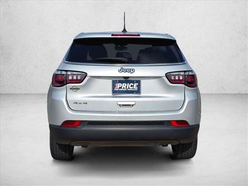 Used 2025 Jeep Compass Sport AWD/4WD image 5