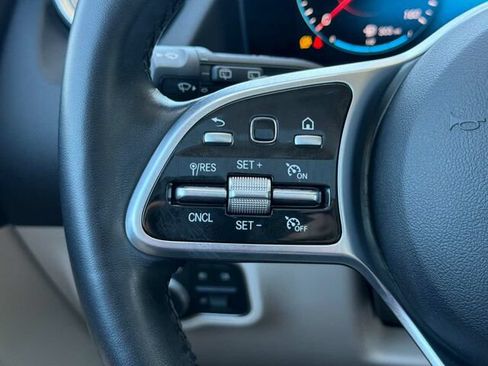 Certified 2023 Mercedes-Benz GLA 250 4MATIC image 29
