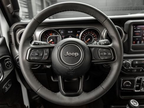 Used 2023 Jeep Wrangler Unlimited Sport AWD/4WD image 27