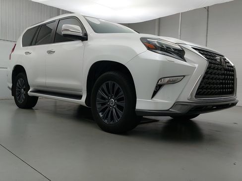 Used 2021 Lexus GX 460 Premium w/ Accessory Package AWD/4WD image 9
