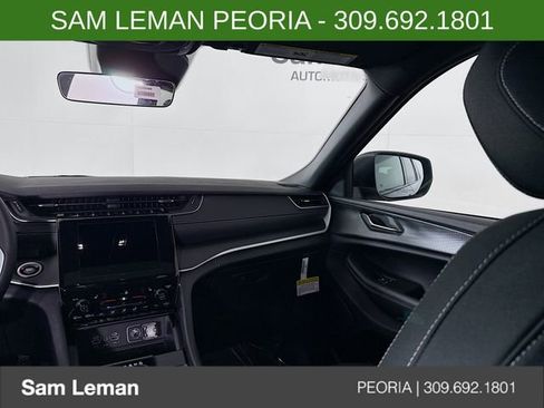 New 2025 Jeep Grand Cherokee L Laredo w/ Luxury Tech Group I image 23