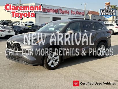 Used 2024 Toyota Highlander LE