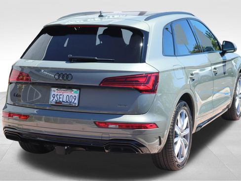 Certified 2025 Audi Q5 e Premium Plus w/ Premium Plus Package AWD/4WD image 8