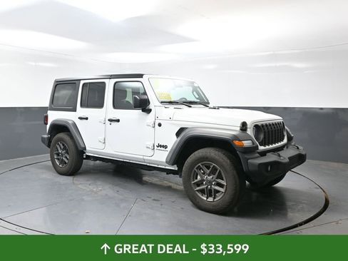 Used 2025 Jeep Wrangler Unlimited Sport AWD/4WD image 5