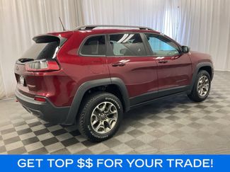 Used 2020 Jeep Cherokee Trailhawk w/ Cold Weather Group AWD/4WD video 3