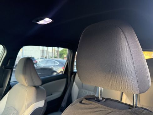 Used 2025 Subaru Forester AWD/4WD image 11