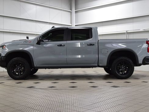 Used 2024 Chevrolet Silverado 1500 ZR2 w/ Technology Package AWD/4WD image 4