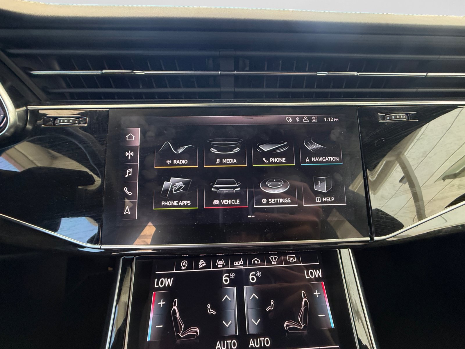 Used 2019 Audi Q8 Prestige w/ Adaptive Chassis Package AWD/4WD image 20