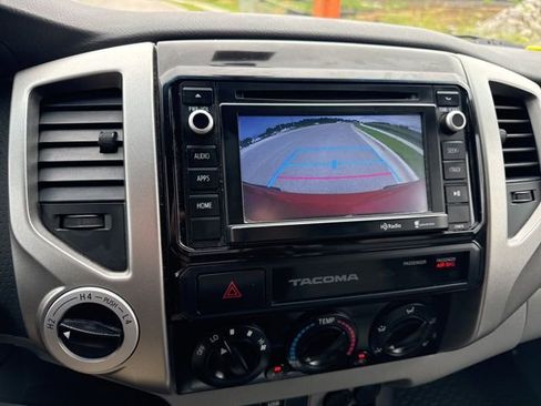 Used 2015 Toyota Tacoma 4x4 Double Cab w/ SR5 Package image 12