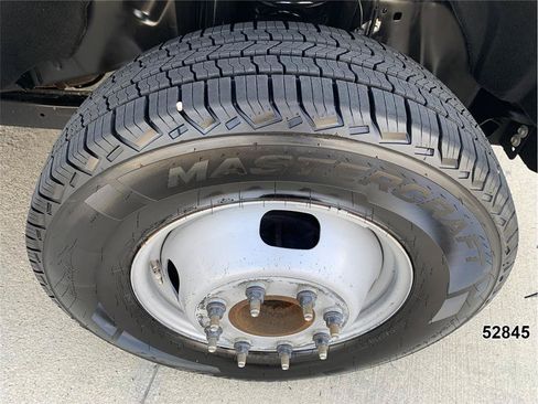 Used 2022 Ford F350 XL w/ Power Equipment Group RWD image 18