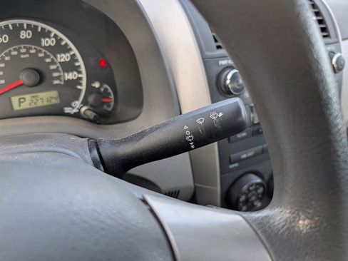 Used 2010 Toyota Corolla LE image 27