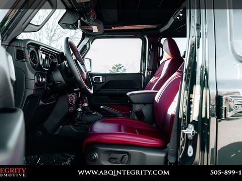 Used 2024 Jeep Wrangler Unlimited Rubicon 392 image 21