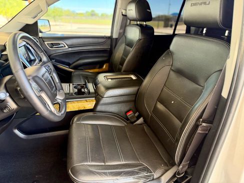 Used 2017 GMC Yukon Denali w/ Open Road Package AWD/4WD image 10