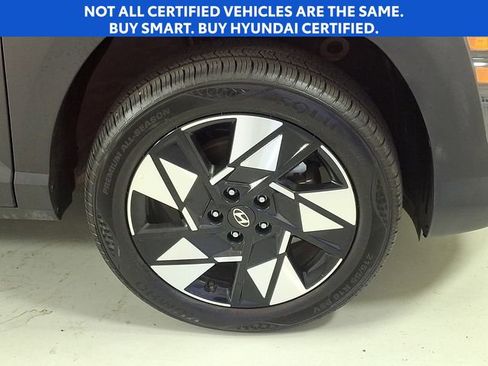 Certified 2025 Hyundai Kona SEL AWD/4WD image 9