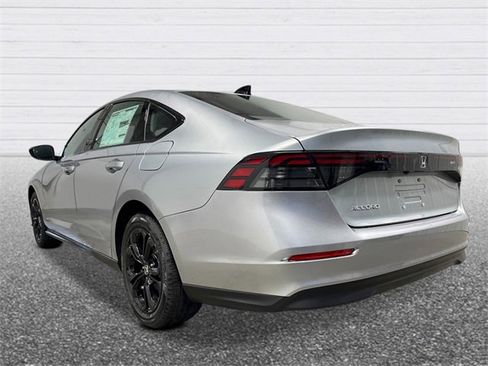 New 2025 Honda Accord SE image 3