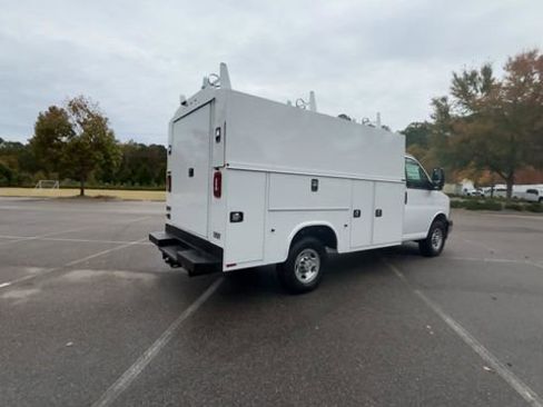 New 2025 Chevrolet Express 3500 Work Van w/ Power Convenience Package image 5