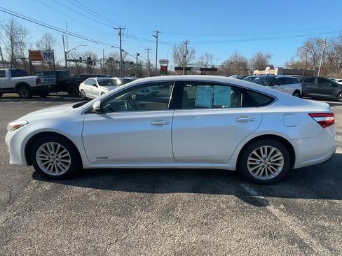 Used 2014 Toyota Avalon Limited w/ Technology Package image 5